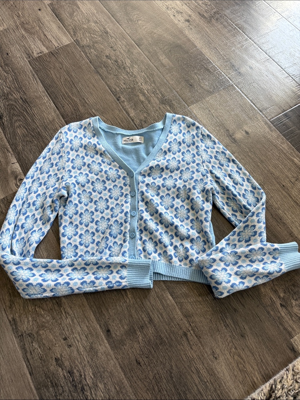 Hollister Sky Blue Floral V-Neck Button Cardigan